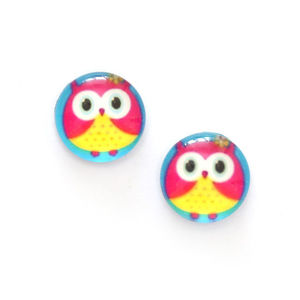 Yellow and pink owl printed glass round clip-on earrings