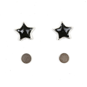 Black enameled acrylic star magnetic earrings for non-pierced ears
