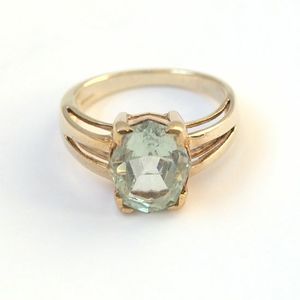9ct Gold Cocktail Ring with Green Amethyst (approx. 2.00ct)
