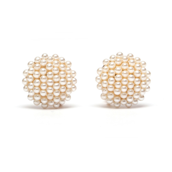 White round small faux-pearls clip on earrings